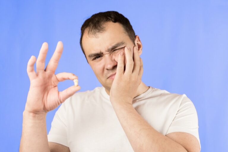 knocked out teeth what to do in a dental emergency